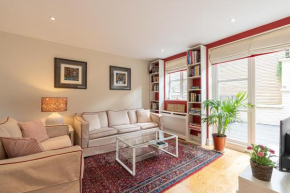JOIVY Lovely 2bed house in Wandsworth with backyard patio